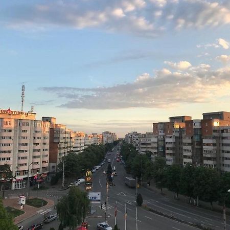 Hellen'S Ultracentral Apartament Buzău Buitenkant foto