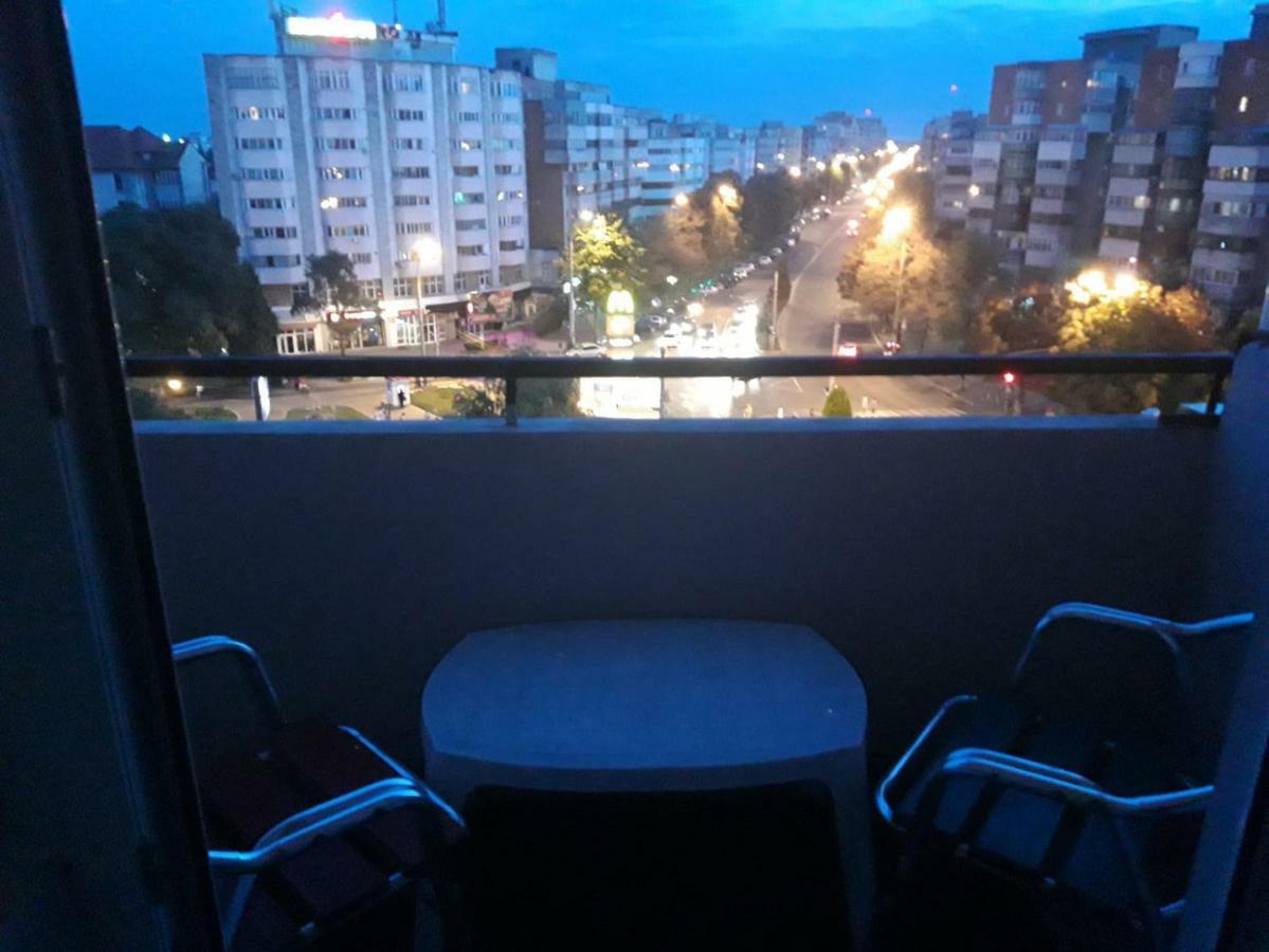Hellen'S Ultracentral Apartament Buzău Buitenkant foto